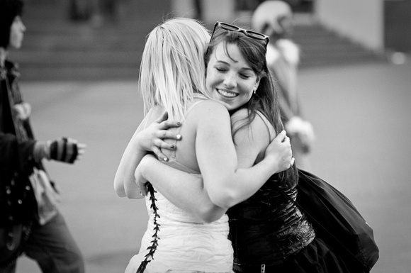 Hug at the Glomp Circle at Pioneer Courthouse Square