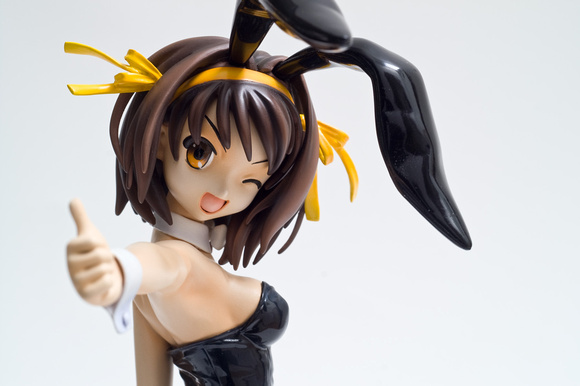 Haruhi Suzumiya figurine (Bunny outfit)