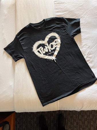 TWICE Heart t-shirt