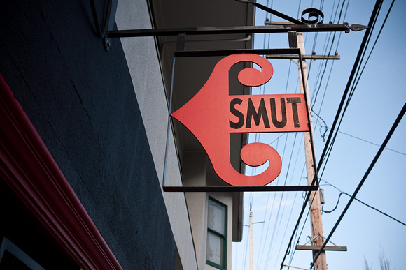 So Many Unique Things (SMUT) Store Sign