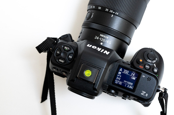 Nikon Z8 & kit lens