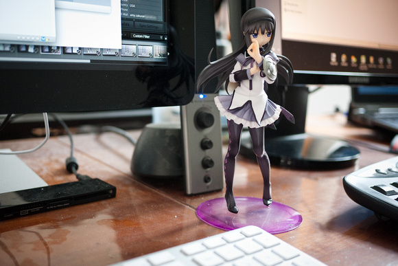 Homura on My Desk